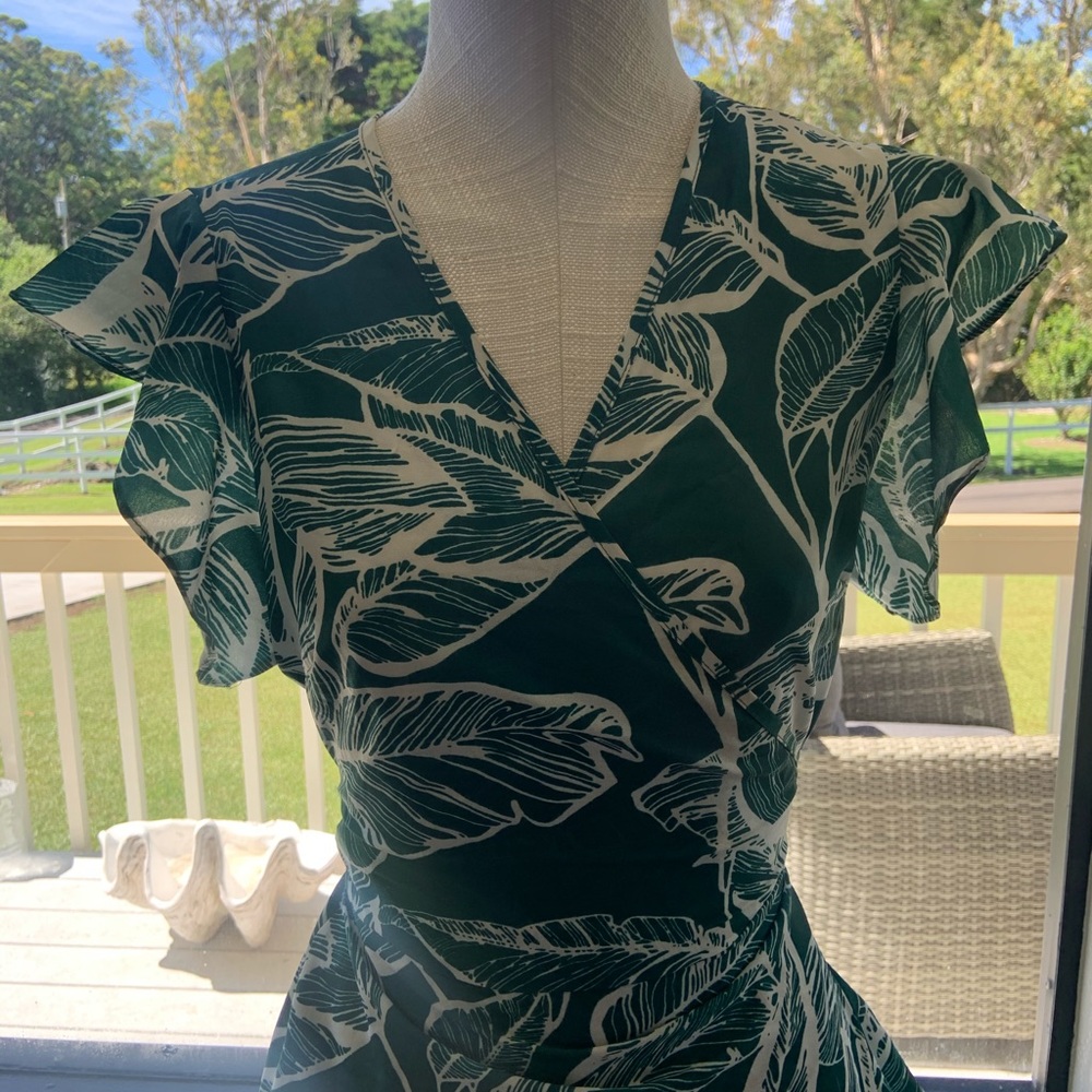 Banana leaf wrap dress